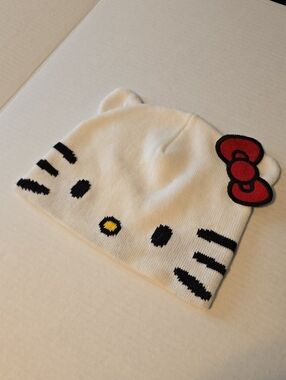 Vintage 2010 Sanrio Hello Kitty Face Beanie Hat 3D Ears + Bow NWOT
